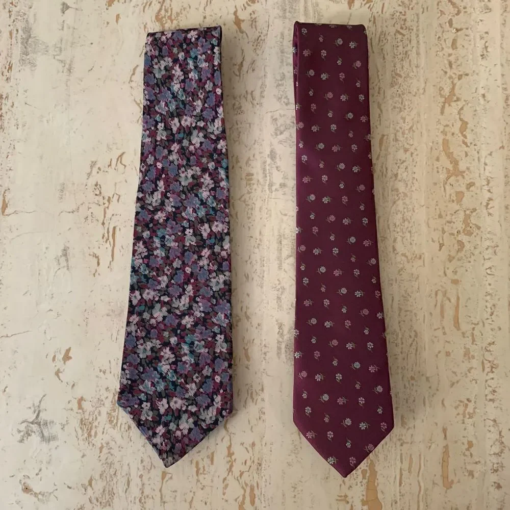 👔Two 100% silk  ties